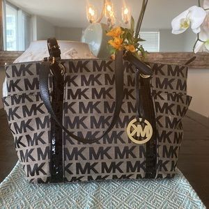 Michael Kors Tote ( Black & Grey) w/Gold Hardware & Black Sequence.